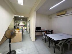 Mayflower Shopping & Food Centre (D20), Shop House #517553291